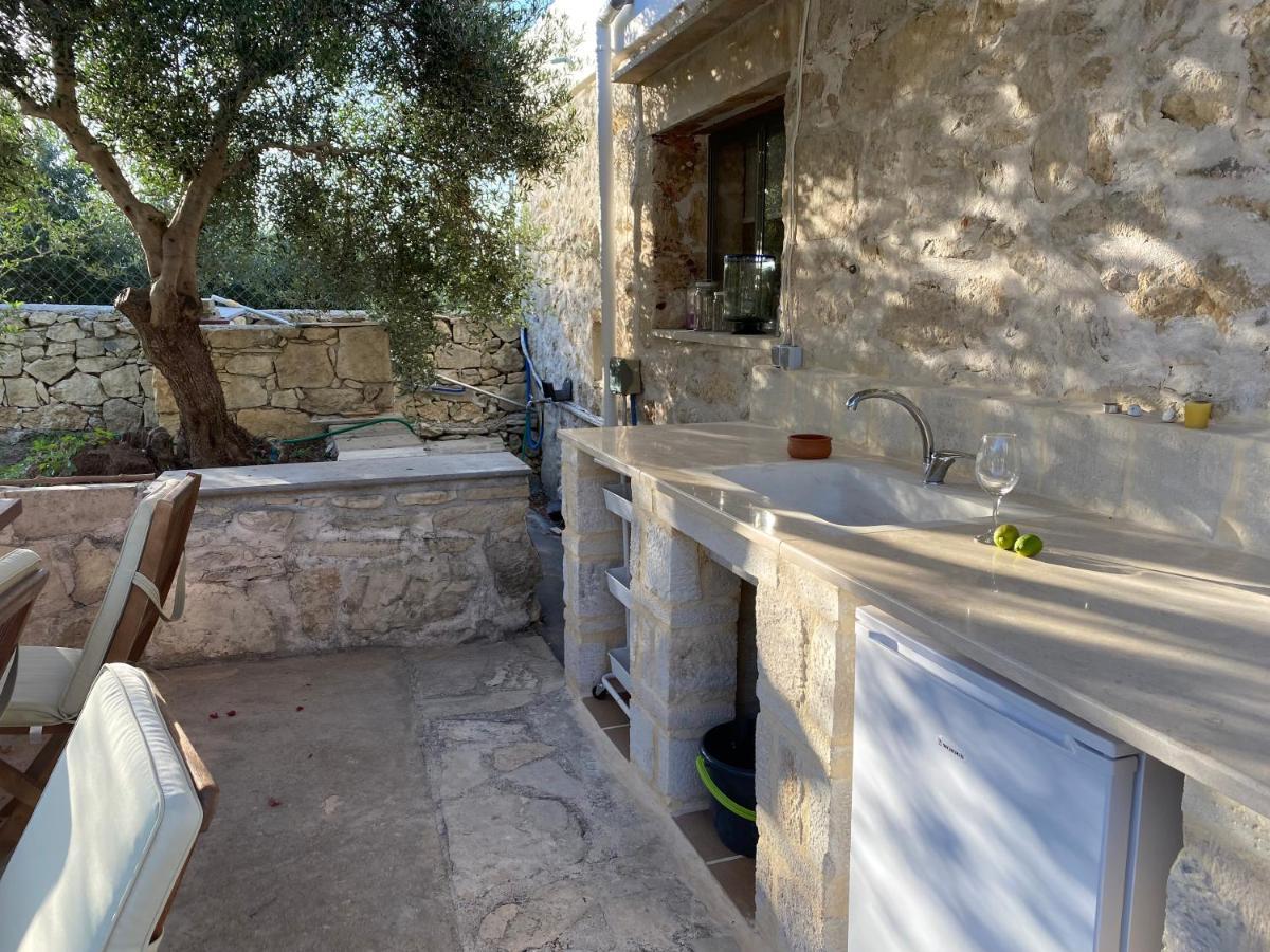 Old Stone Villa In Apokoronas Villa Nostalgia Kreta Fílippos Dış mekan fotoğraf